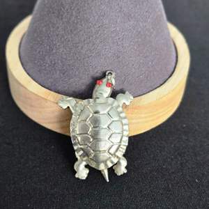 Lot #725 Sterling Silver Reticulated Turtle Pendant 