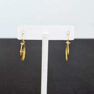 Lot #818 Beautiful Floral 10k Gold Hoop Flower Earrings - TW is 3.2g