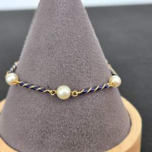 Lot #826 18K Gold Enamel Pearl Bracelet - TW is 5.62g 