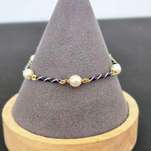 Lot #828 18K Gold Enamel Pearl Bracelet - TW is 5.58g 