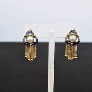 Lot #833 Vintage 14k Gold Pearl & Enamel Earrings - TW is 9.96g