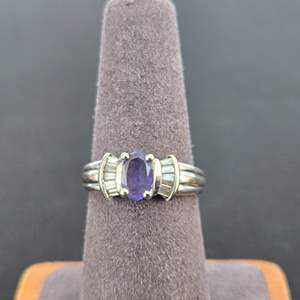 Lot #839 14k White Gold Ring w/ Diamonds & Gemstone - Size 6.75