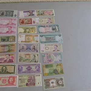 Lot #205  Great lot Foreign Currency Notes (AMAZING condition)