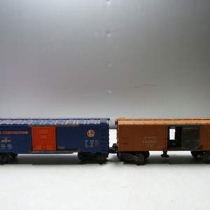 Lot #8 Mixed Lot 2 Lionel Train Cars As Shown