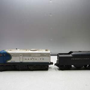 Lot #15 Lionel 8351 Blue Santa Fe Diesel Locomotive Plus Extra As Shown