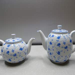 Lot #225 Lot of 2 Arzberg Bayern Small Coffee/Teapots As Shown