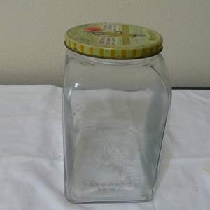 Lot #365  RARE  ORIGINAL VINTAGE Planters Peanuts countertop store display jar Made in USA