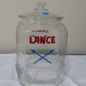 Lot #367  Lance ORIGINAL VINTAGE crackers countertop store display jar Made in USA small )chip on lid)