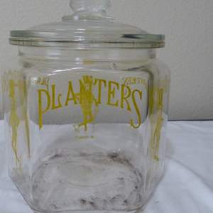 Lot #368  Planters Peanuts  ORIGINAL VINTAGE countertop store display jar Made in USA (lid perfect)