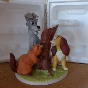 Lot #7 Limited Edition Disney Magic Memories Lady and the Tramp Figurine