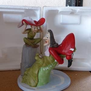 Lot #8 Limited Edition Disney Magic Memories Peter Pan Figurine