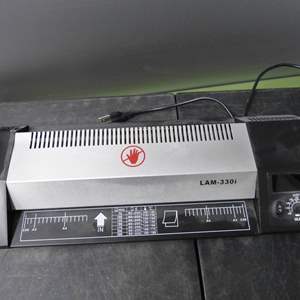 Lot #176 Laminator Machine With Laminating Pouches