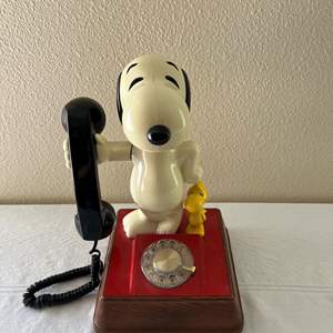 Lot #1 - Snoopy & Woodstock vintage telephone