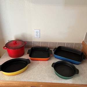 Lot #31 - Cuckchansi cookware & other croc