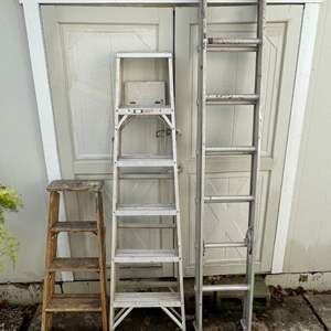 Lot #364 - 3 ladders, 38" wood, 6ft Aluminium, 7ft aluminium