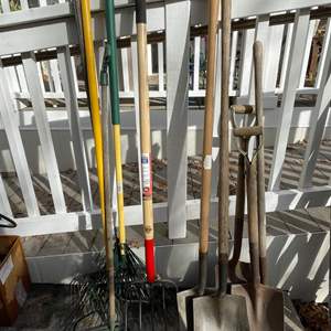 Lot #367 - Rakes & Shovels, pitchfork