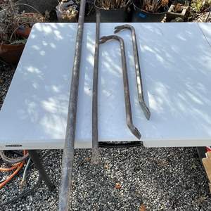 Lot #370 - Crowbars & Prybars