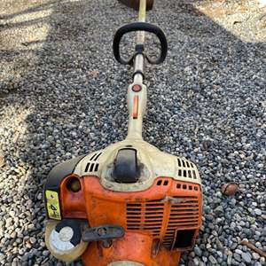 Lot #378 - STIHL Weedeater (Gas), condition unknown, cord pulls well, good compressiobn.