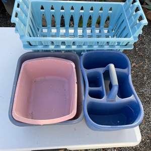 Lot #396 - Plastic tubs / organizer