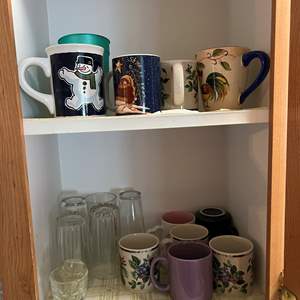 Lot #46 - Mugs