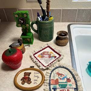 Lot #53 - Misc. kitchen decor / goods