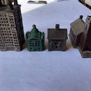 Lot #25 - Cast iron banks originals Buildings