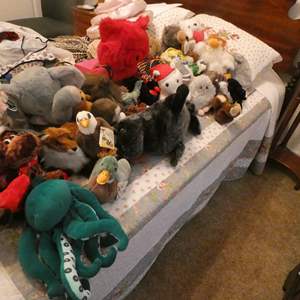 Lot #172 Stuffed Animal Lot