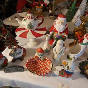 Lot #621 Christmas Ceramic Lot