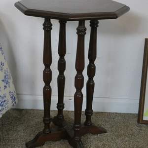 Lot #527 Eastlake Side Table Octagonal