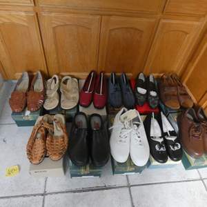 Lot #604 Shoes Size 10