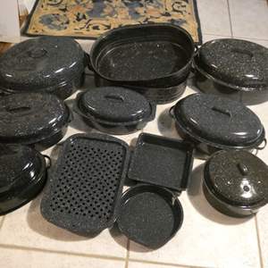 Lot #724 Granite Roasting Pans