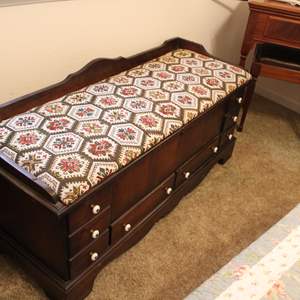 Lot #154 Lane Cedar Chest 'Virginia Maid'