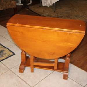 Lot #305 Vintage Conant Ball Unique Drop Leaf Table- Small/Compact