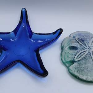 Lot #322 Glass Starfish & Glass Sand Dollar