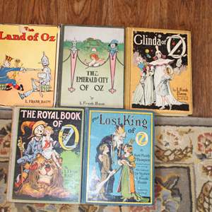 Lot #335 Vintage Wizard of Oz Books