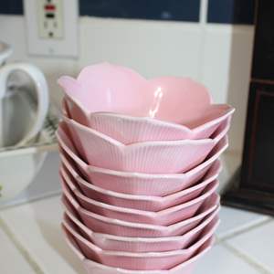 Lot #386 Pink Tulip Bowls (9)