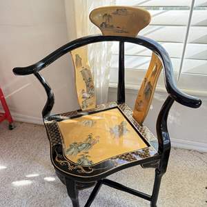 Lot #8 - Mid Century Vintage Japanese Gilt Lacquered Hand Painted Corner Chair