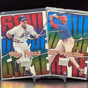 Lot #144 - 1999 SkyBox Premium Soul of the Game #13 Mike Piazza & #7 Juan Gonzales 