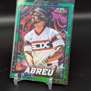 Lot #214 - 2022 Topps Fire Jose Abreu GREEN /199 Chicago White Sox #14