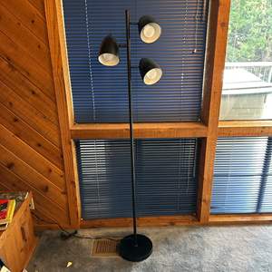 Lot #29 - Mid-Century style floor lamp