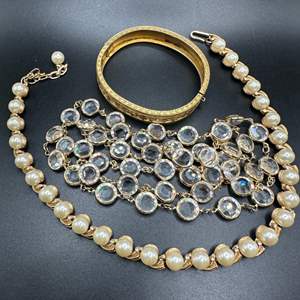 Lot #129 - Costume jewelry 