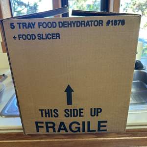 Lot #155 - 5 Tray food dehydrator 