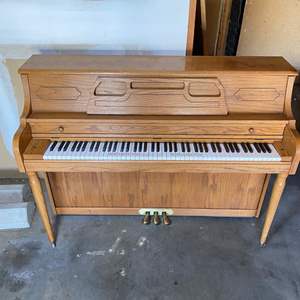 Lot #170 - Ayres piano by Jasper American Pianos, plays nicely (NO STEPS TO DEAL WITH FOR LOADING)