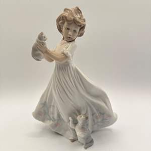 Lot #180 - Lladro Kittens Gathering