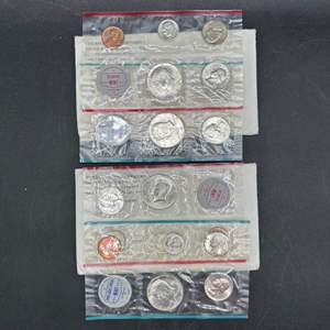 Lot #192 - US Mint (2) 1964 Uncirculated Silver sets, 4 kennedys total 