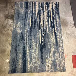 Lot #13 - Area Rug 5’3” x 7’5”