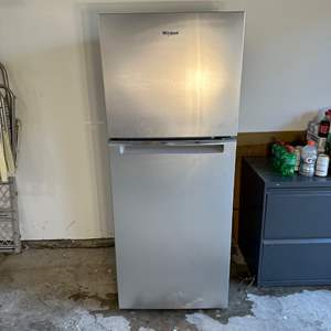 Lot #14 - Whirlpool small space fridge/freezer