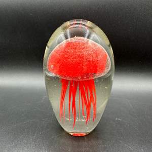 Lot #32 - art glass jellyfish figurine