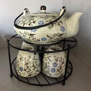 Lot #181 - Japanese tea set