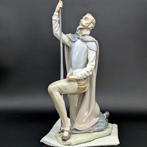 Lot #50 - Lladro The Quest #5224 Glossy Don Quixote Porcelain Figurine